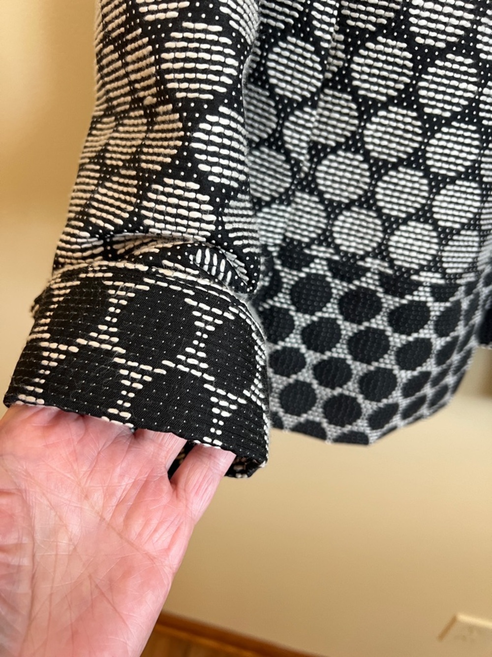 Chico’s Size 3 Black White Textured Dot Jacket Blazer Open Front Career - Picture 2 of 10